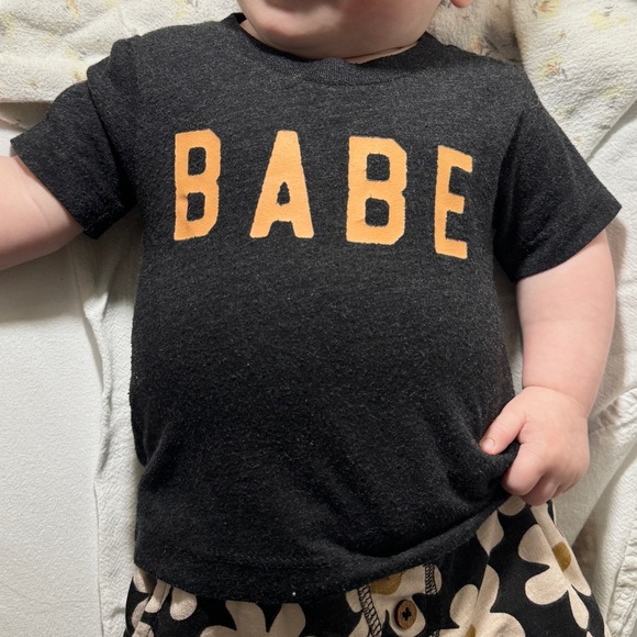 Charcoal Gray Short Sleeve Babe T-Shirt - Picture 4 of 7